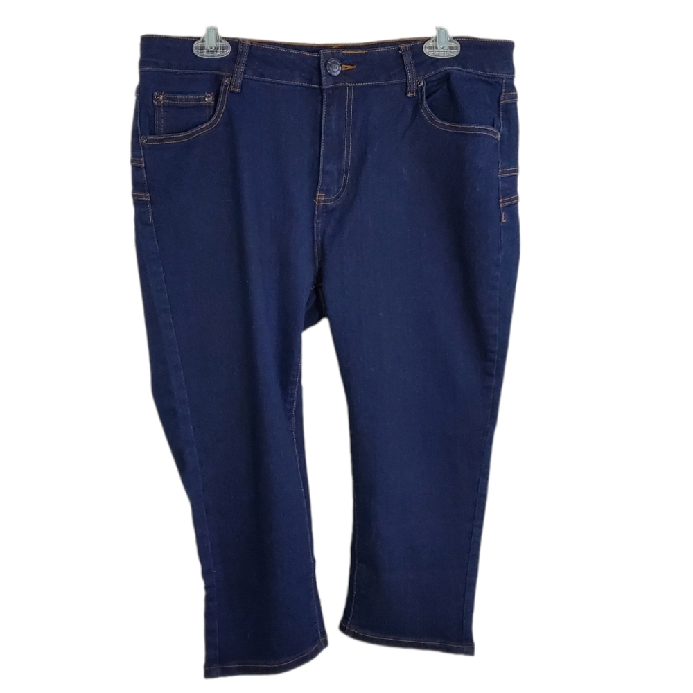 Y&F Juniors Stretch Dark Blue Embroidered Denim Capris Sz 15/16 ~ Pre-Owned